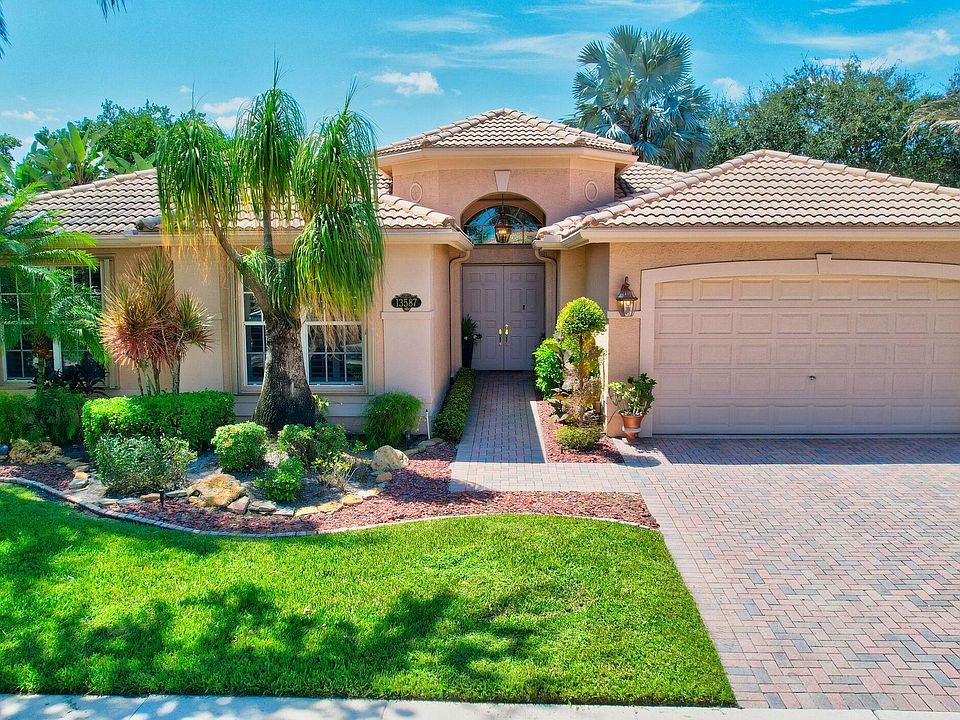 1st image of 13587 Barcelona Lake Circle