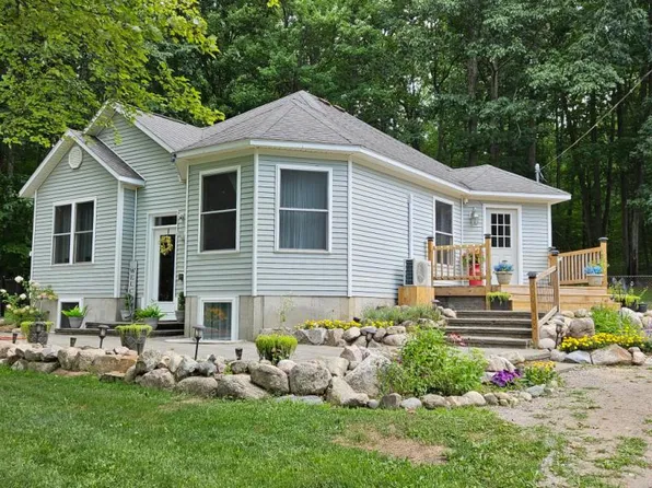 1235 East Ave, Harrison, MI 48625