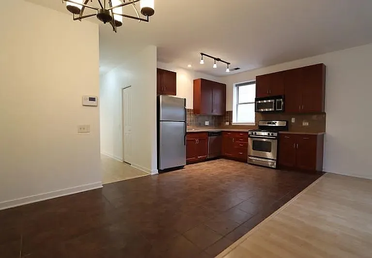 914 S Racine Ave #102 — Photo 6