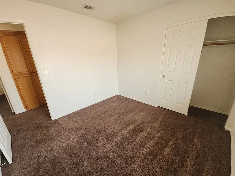 9907 Sparrow Ridge Ave — Photo 36