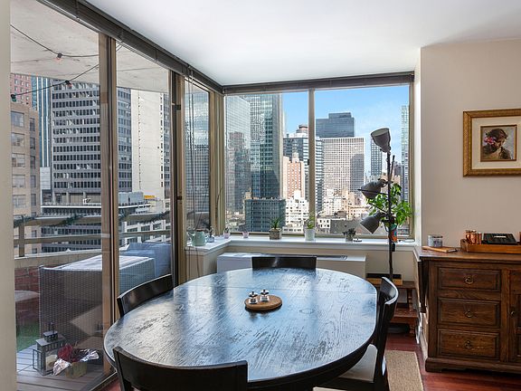 5th image of 236 E 47th St APT 20E