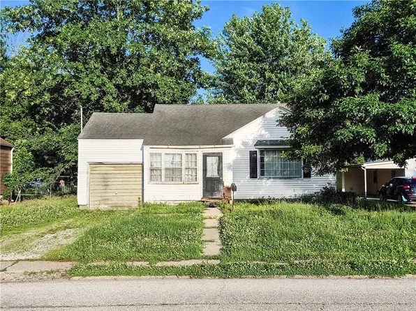 1307 N Cross St, Robinson, IL 62454
