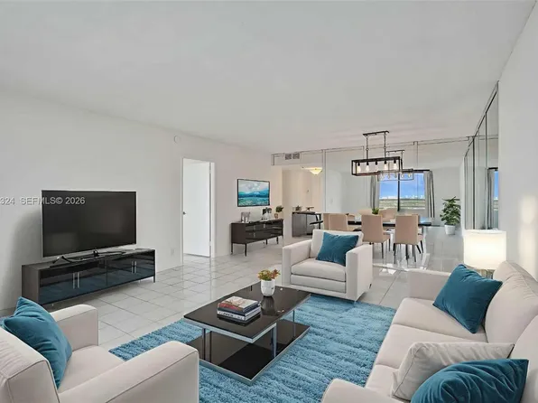 2500 Parkview Dr APT 1811, Hallandale, FL 33009