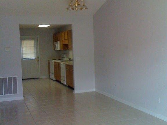 2nd image of 1008 Southwood Dr