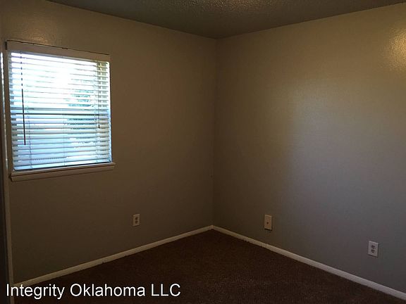 5th image of 3807 N Rockwell Ave APT 224