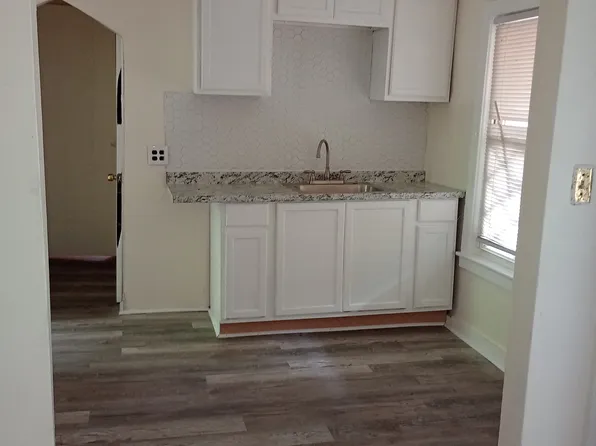 4853 Woodhall St, Detroit, MI 48224