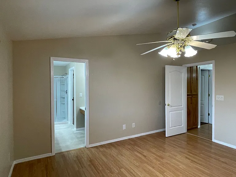 476 Teakwood Dr — Photo 12