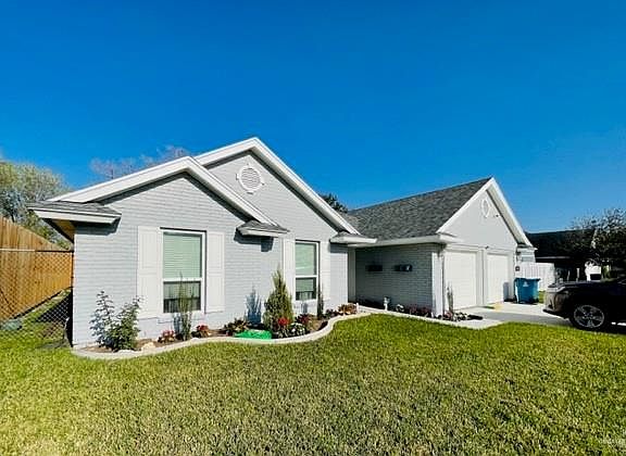 3rd image of 2443 Lois Ln