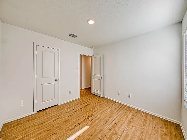 14418 Woodcott Warren Way — Photo 22