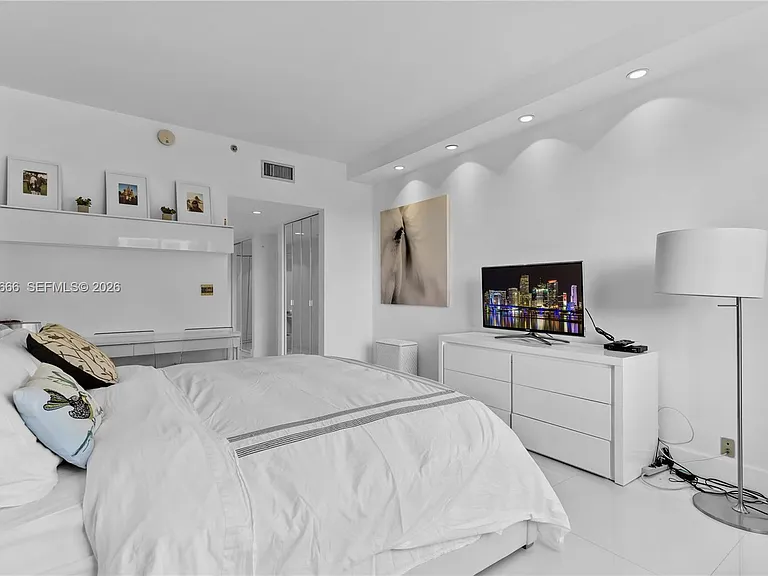 251 Crandon Blvd #322 — Photo 14