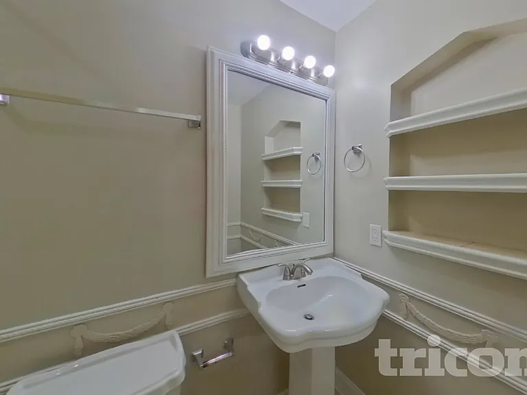 4324 Queensway Dr — Photo 8
