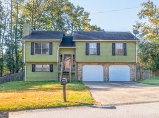 1654 Trail Creek Dr, Lithia Springs, GA 30122