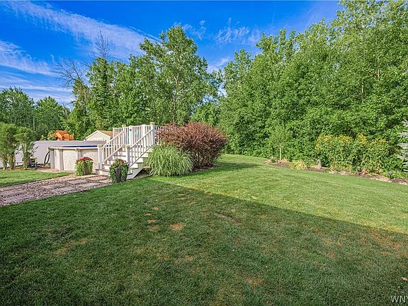 2nd image of 60 Fawn Meadows Ct