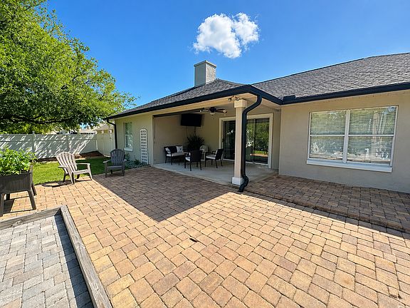 2nd image of 209 Bilbao Dr