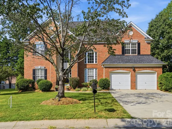 12424 Tantallon Ct, Pineville, NC 28134