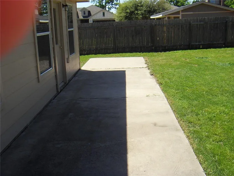 5104 Bantom Woods Bnd — Photo 2