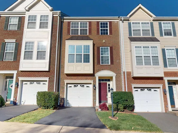 502 Legrace Ter NE, Leesburg, VA 20176