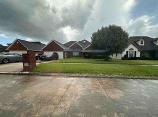 5221 Kent Ave, Groves, TX 77619