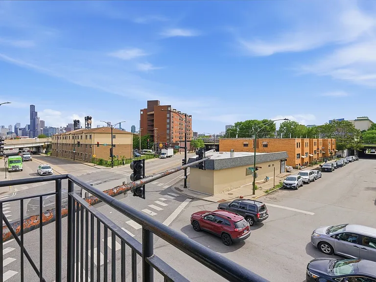 2310 S Canal St #201 — Photo 24