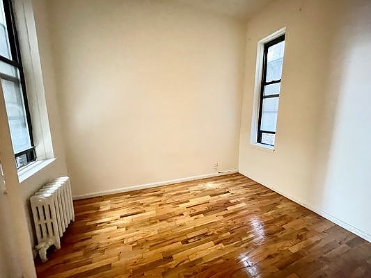 4th image of 212 W 82nd St #4AA