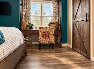 121 Park Place Ct, Paris, KY 40361