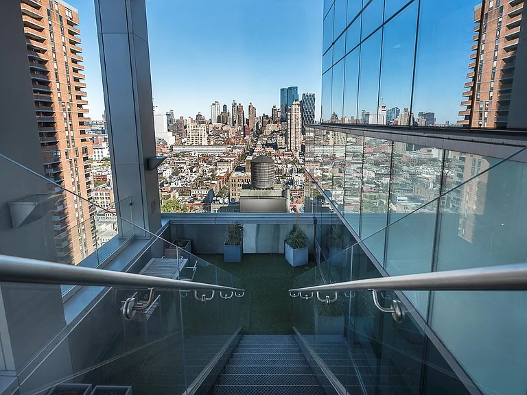 350 W 42nd St #45A — Photo 13