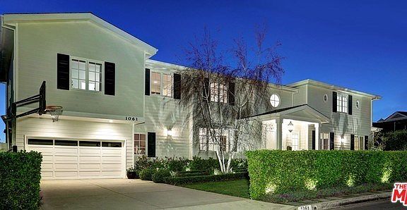 3rd image of 1061 Villa View Dr