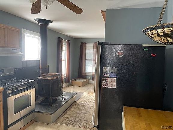 5th image of 114 Piper Rd