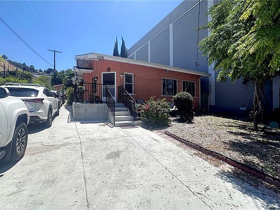 4th image of 1558 N Kenmore Ave