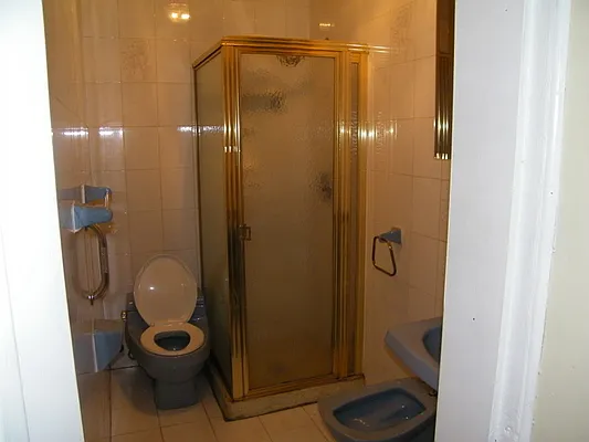 Rented by Francis Castoria LREB | media 10