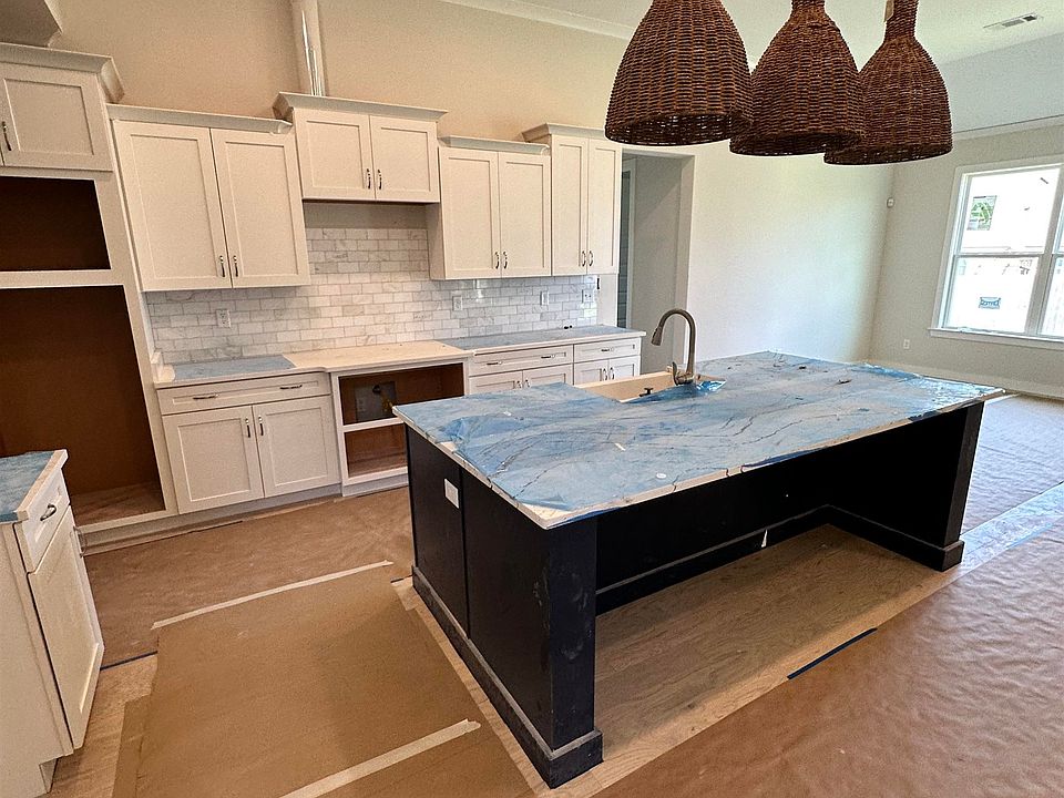 2nd image of 5870 Golden Bell Dr E