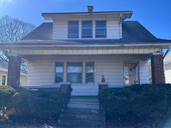 1718 Garfield Ave, Terre Haute, IN 47804