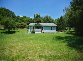 88 Oleander Dr, Waynesville, NC 28786