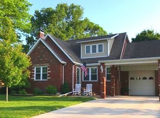 609 E Warren St, Mount Pleasant, IA 52641