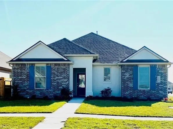 712 Lakeshore Village Dr, Slidell, LA 70461