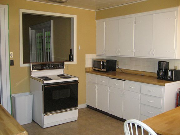 2nd image of 126 W Wabasha St APT 3