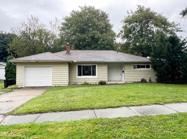 1663 Pennsylvania Ave, Marysville, MI 48040