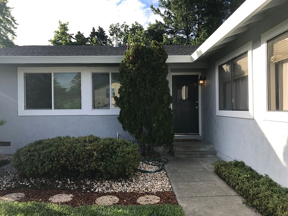 2nd image of 8260 Valley View Dr