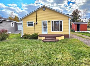 15 Coronation St, Botwood, NL A0H1Y0