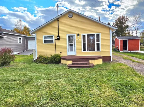 15 Coronation Street, Botwood, NL A0H1E0