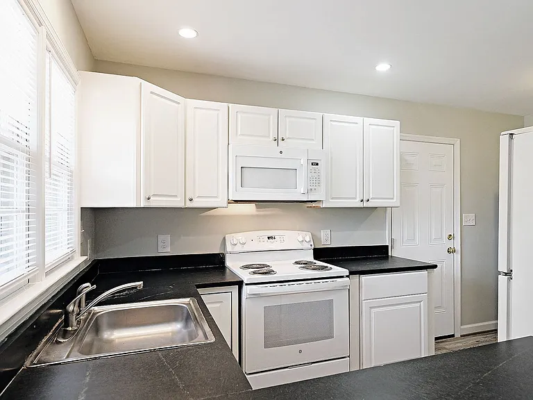 1157 Pen Park Rd — Photo 5