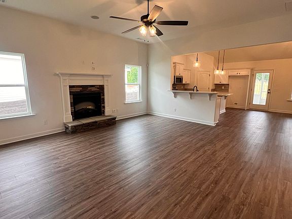 3rd image of 7523 Hanford Drive
