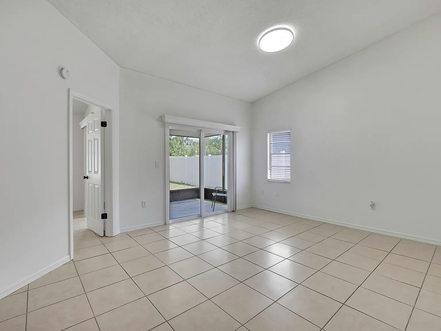 2 bed, 923 sqft, $1,700 — Photo 4