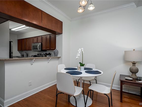 5th image of 3218 Veterans Memorial Pkwy APT 3306