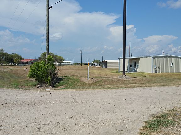 3rd image of 679 County Road 477