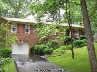 330 Braehead Dr, Fredericksburg, VA 22401
