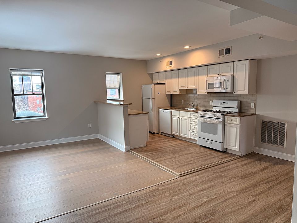 1st image of 52 Imlay St #11521195