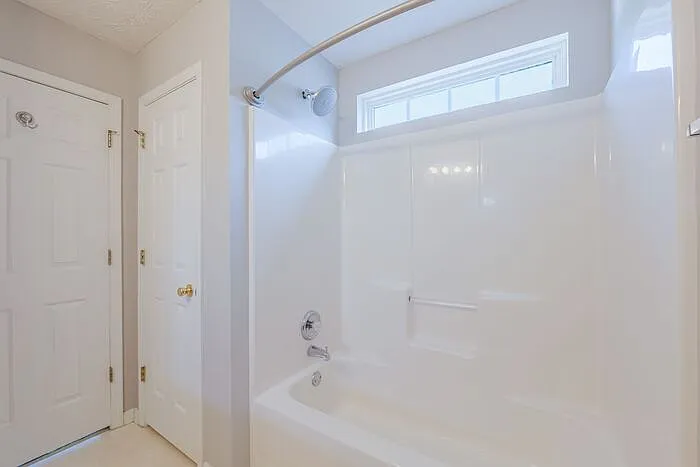 641 W Oaks Dr — Photo 16