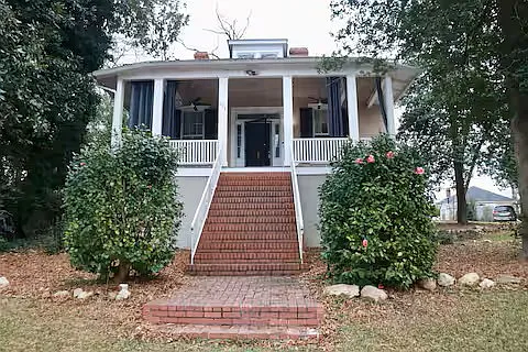 2 bed, 2.5 bath, 2300 sqft, $1,750 — Photo 4