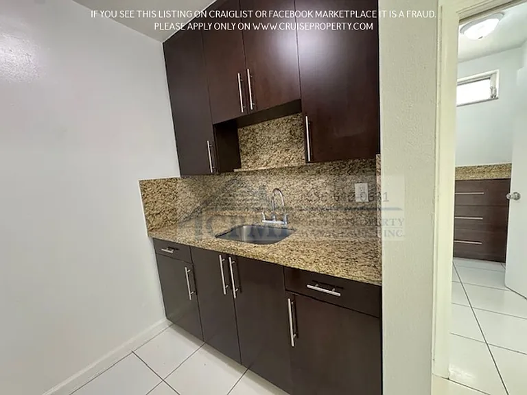 301 S Crescent Dr Hollywood, FL 33021 — Photo 14